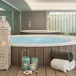 Lux Park - Hotel, & فندق فاطمة