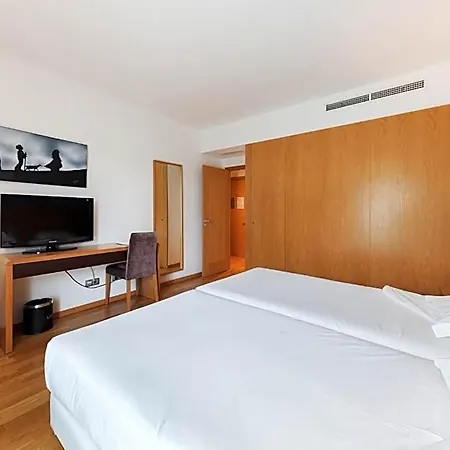 Lux Park - Hotel, & 4* פאטימה