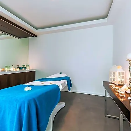 מלון Lux Park - Hotel, & 4*