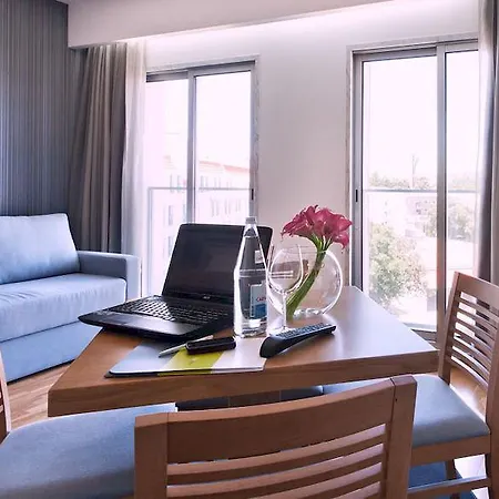 Lux Park - Hotel, Suites&residence Hotel