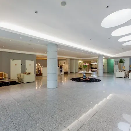 Lux Park - Hotel, & 4* Φάτιμα