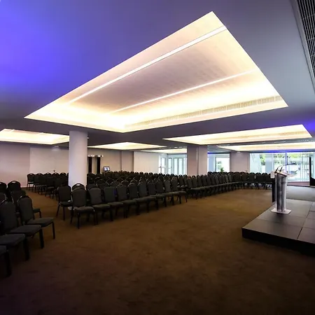 Ξενοδοχείο Lux Park - Hotel, & 4*