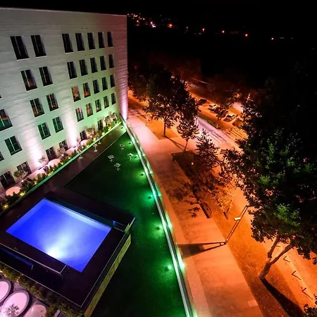 Lux Park - Hotel, & 4* 파티마