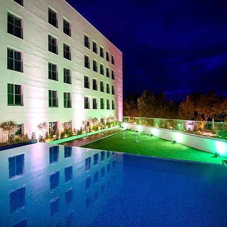 Hotel Lux Park - Hotel, Suites&residence