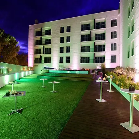 Lux Park - Hotel, & 4* 파티마