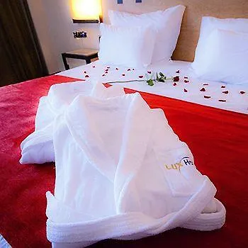Lux Park - Hotel, & ホテル ファティマ