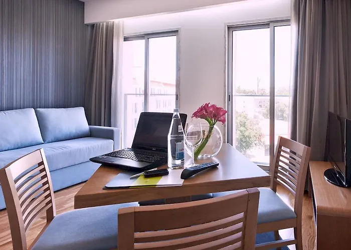 Lux Park - Hotel, Suites&residence Hotel