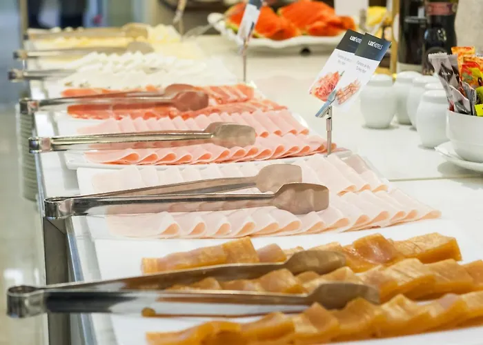 Lux Park - Hotel, & ホテル